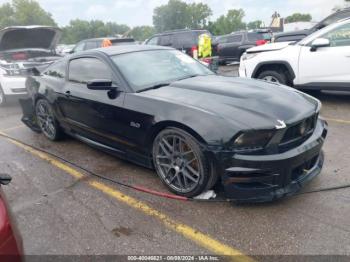  Salvage Ford Mustang