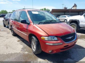  Salvage Chrysler Town & Country