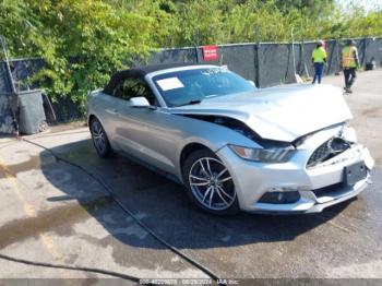  Salvage Ford Mustang