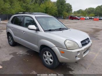  Salvage Hyundai TUCSON