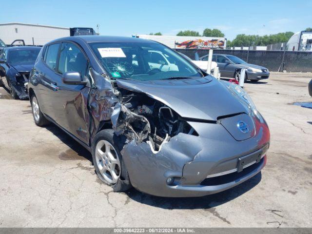  Salvage Nissan LEAF