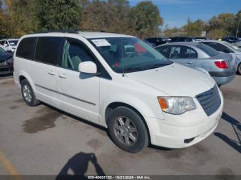  Salvage Chrysler Town & Country