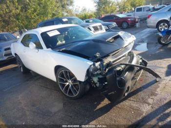  Salvage Dodge Challenger