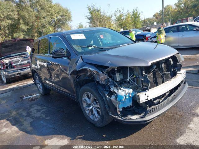  Salvage Toyota Highlander