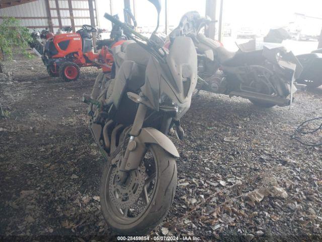  Salvage Kawasaki Zr800