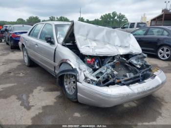  Salvage Ford Crown Victoria