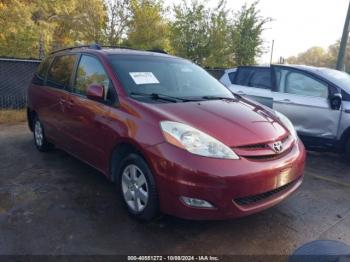  Salvage Toyota Sienna