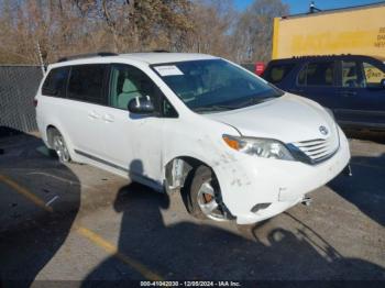  Salvage Toyota Sienna