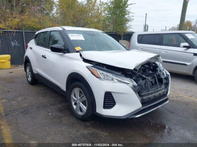  Salvage Nissan Kicks