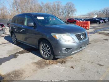  Salvage Nissan Pathfinder