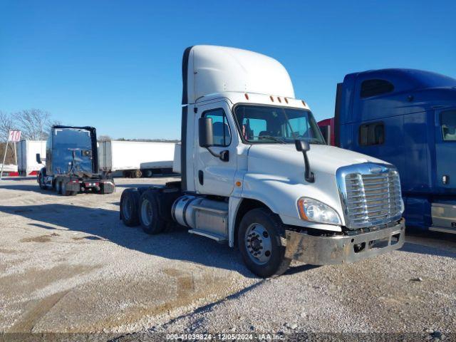  Salvage Freightliner Cascadia 125