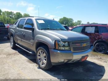  Salvage Chevrolet Avalanche 1500