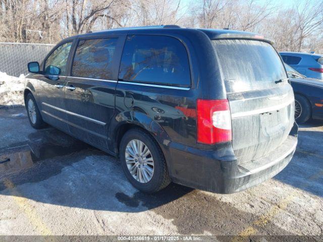  Salvage Chrysler Town & Country