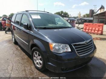  Salvage Chrysler Town & Country