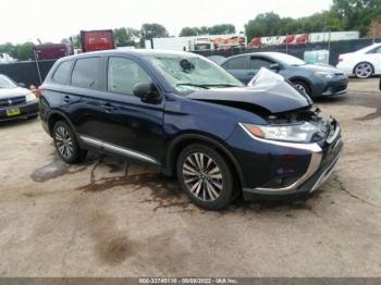  Salvage Mitsubishi Outlander