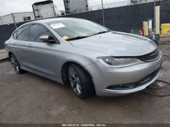  Salvage Chrysler 200