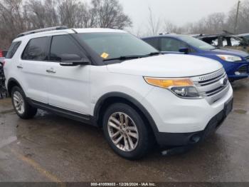  Salvage Ford Explorer