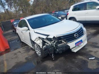  Salvage Nissan Altima