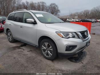  Salvage Nissan Pathfinder