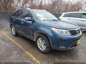  Salvage Kia Sorento