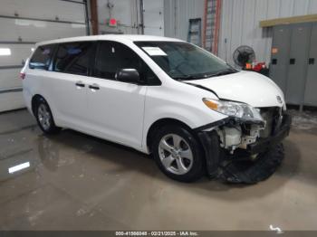  Salvage Toyota Sienna