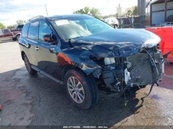  Salvage Nissan Pathfinder