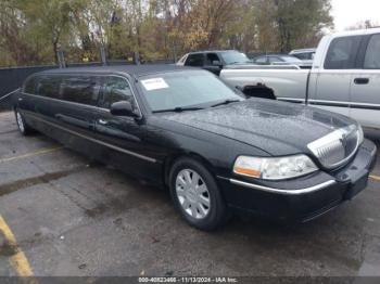  Salvage Lincoln Towncar