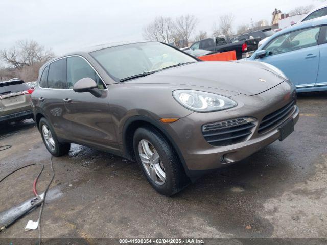  Salvage Porsche Cayenne