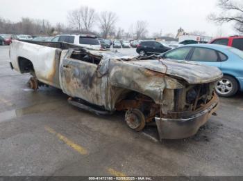  Salvage Chevrolet Silverado 2500