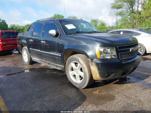  Salvage Chevrolet Avalanche 1500