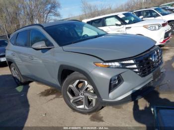  Salvage Hyundai TUCSON