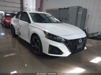  Salvage Nissan Altima