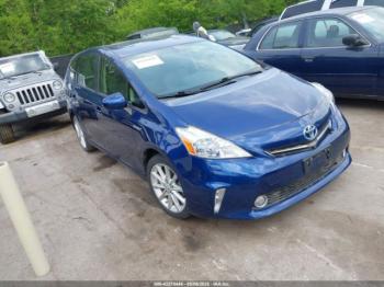  Salvage Toyota Prius v