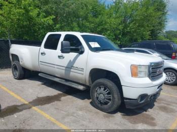  Salvage General Motors Sierra 3500HD