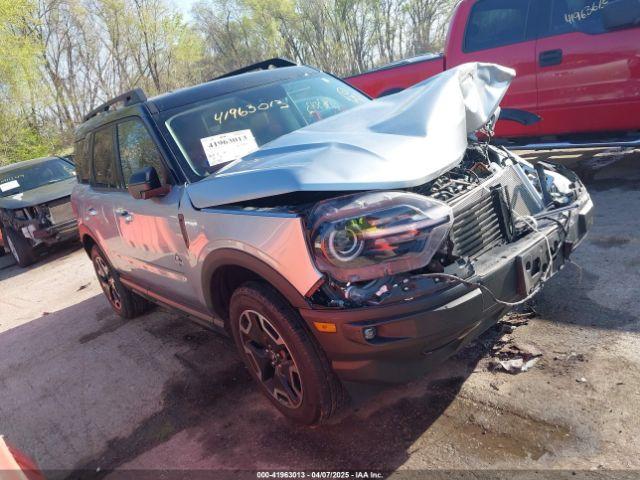  Salvage Ford Bronco