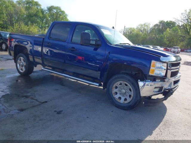  Salvage Chevrolet Silverado 2500