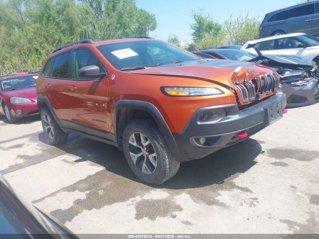  Salvage Jeep Cherokee