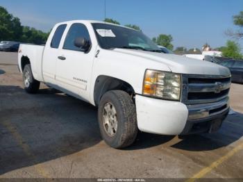  Salvage Chevrolet Silverado 1500