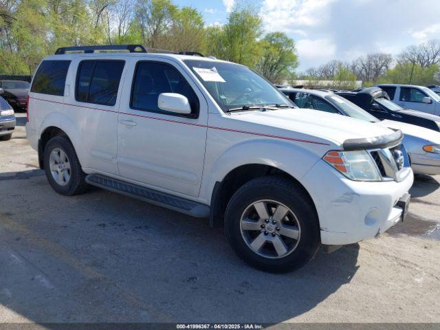  Salvage Nissan Pathfinder