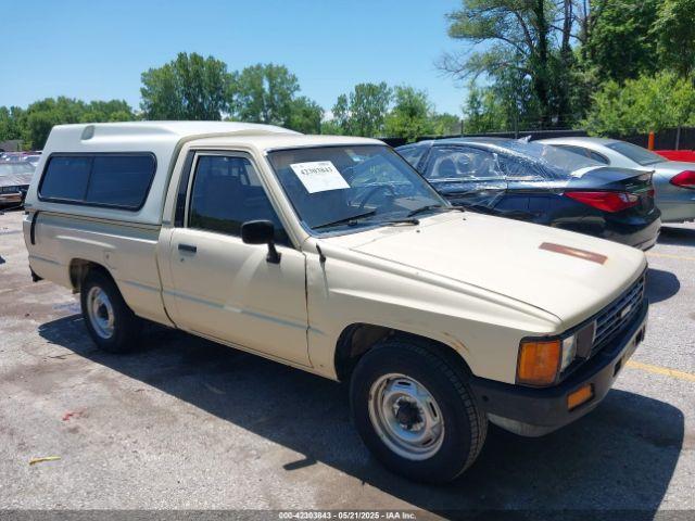  Salvage Toyota Pickup
