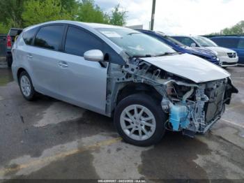  Salvage Toyota Prius v