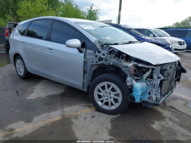  Salvage Toyota Prius v