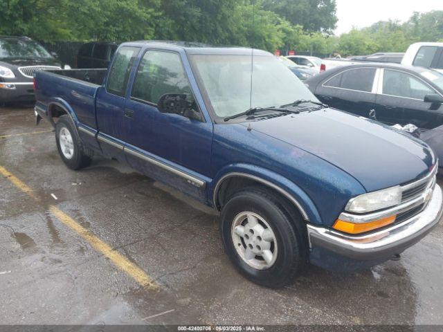  Salvage Chevrolet S-10