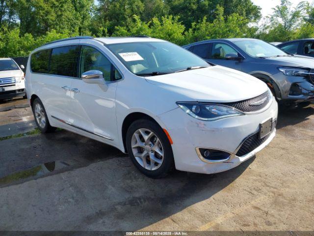  Salvage Chrysler Pacifica
