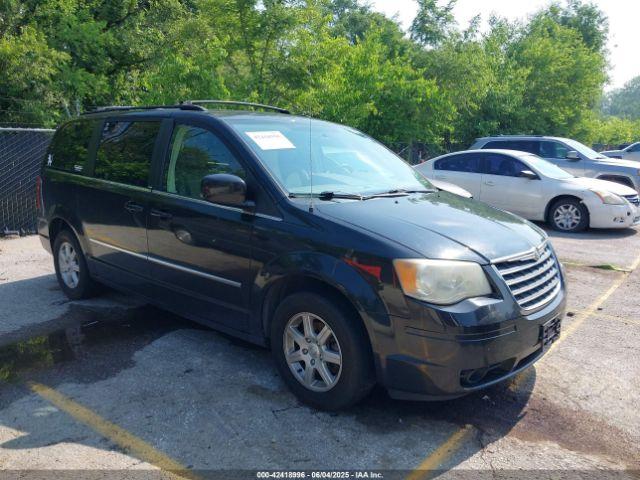 Salvage Chrysler Town & Country