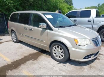  Salvage Chrysler Town & Country
