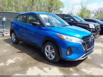  Salvage Nissan Kicks