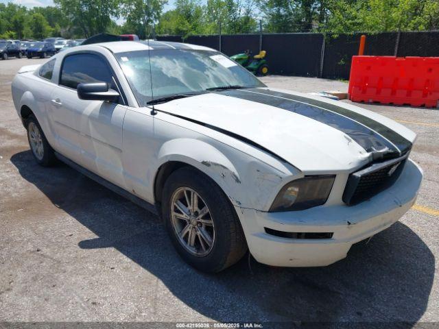  Salvage Ford Mustang