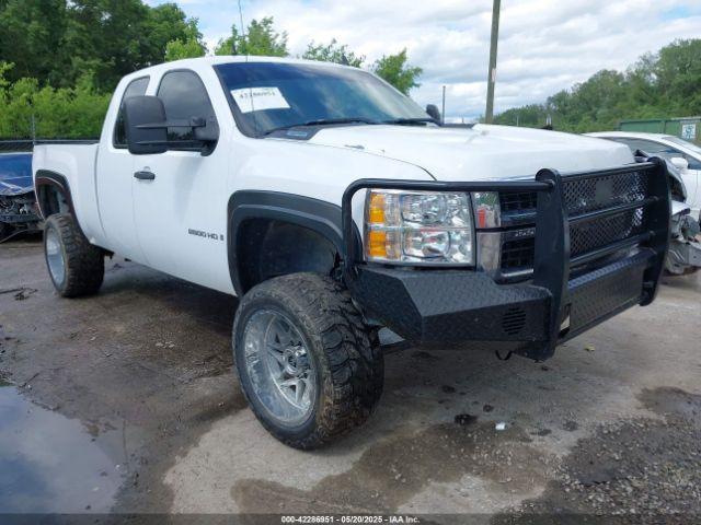  Salvage Chevrolet Silverado 2500
