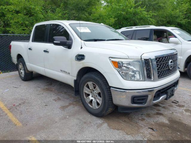  Salvage Nissan Titan